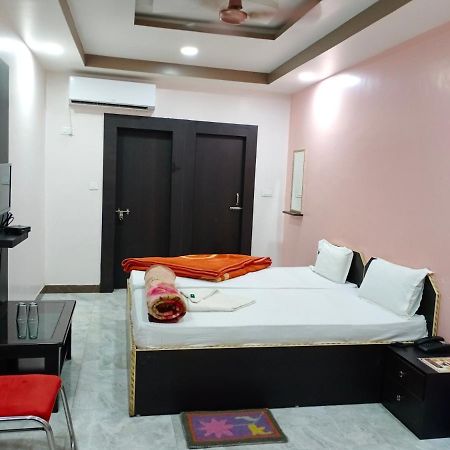 Hotel Sunaina International Gaya Εξωτερικό φωτογραφία