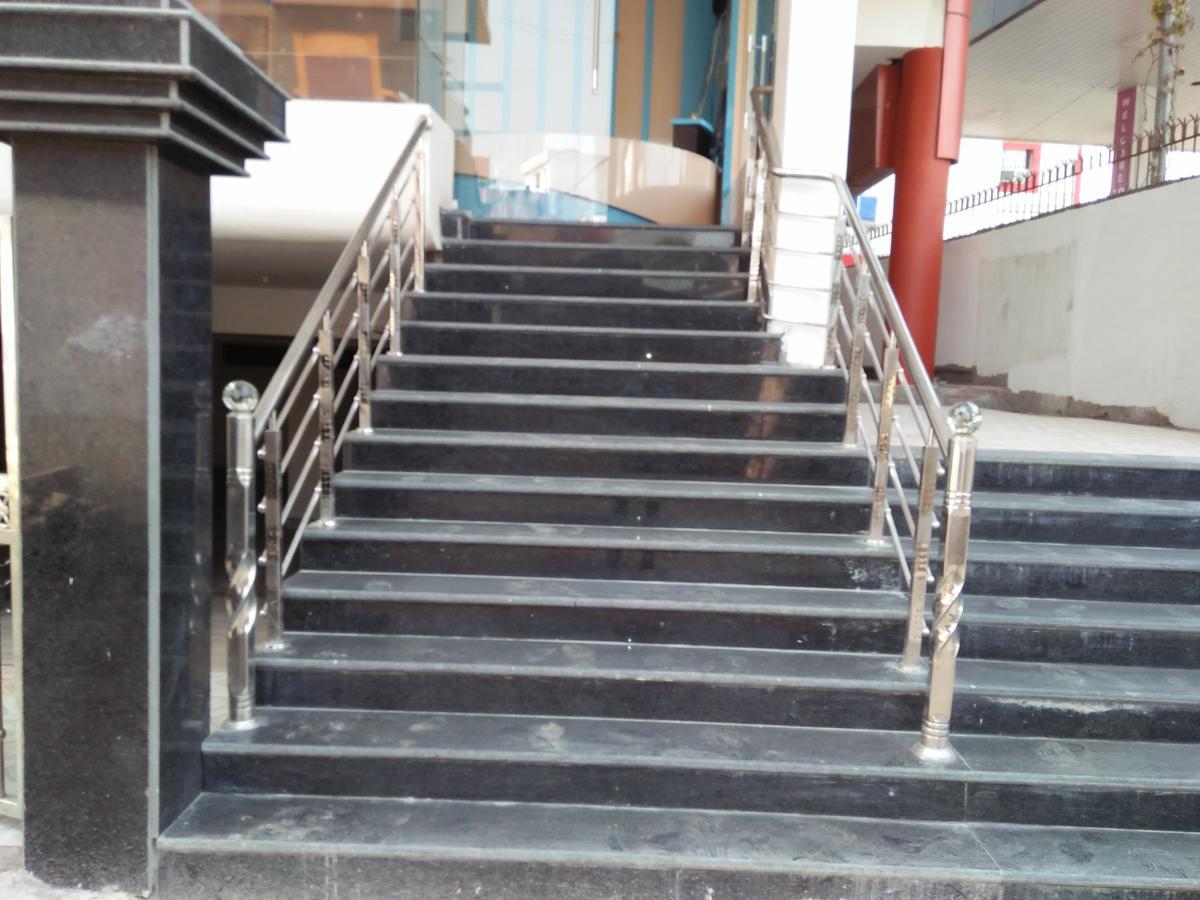 Hotel Sunaina International Gaya Εξωτερικό φωτογραφία